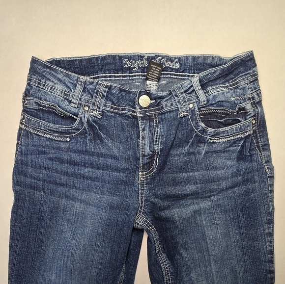 Myth Of Jade Capri Mid-rise Rolled Hem Distressed Women's Jeans Size 10 - Picture 3 of 12